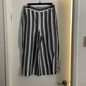 Madewell. Linen, wide leg capri in size large